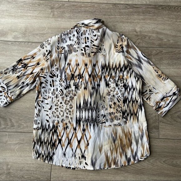 Alia Animal Print Button Down  Blouse - Picture 10 of 14